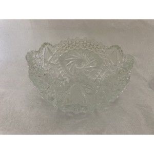 LE Smith Crystal Glass serving bowl pressed clear glass Etched Star Pattern 7.5”